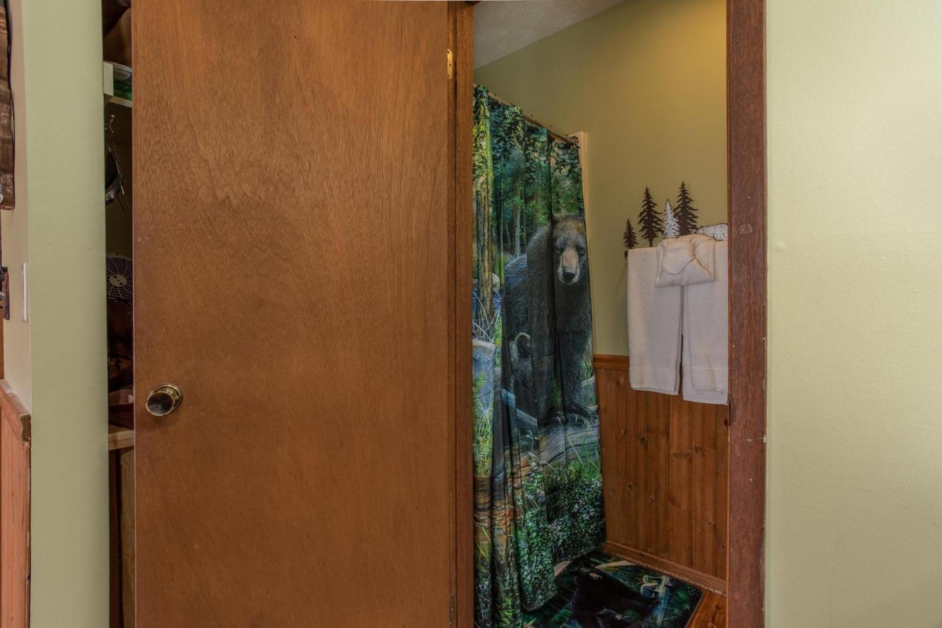 Bear Mountain Hollow-Free Dollywood Ticket- Cozy Cabin With A Hot Tub, Arcade & Deck Close To Town Пиджен Фордж Екстериор снимка